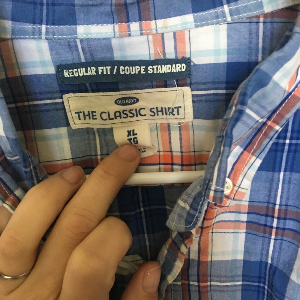 Button down - Picture 2 of 3